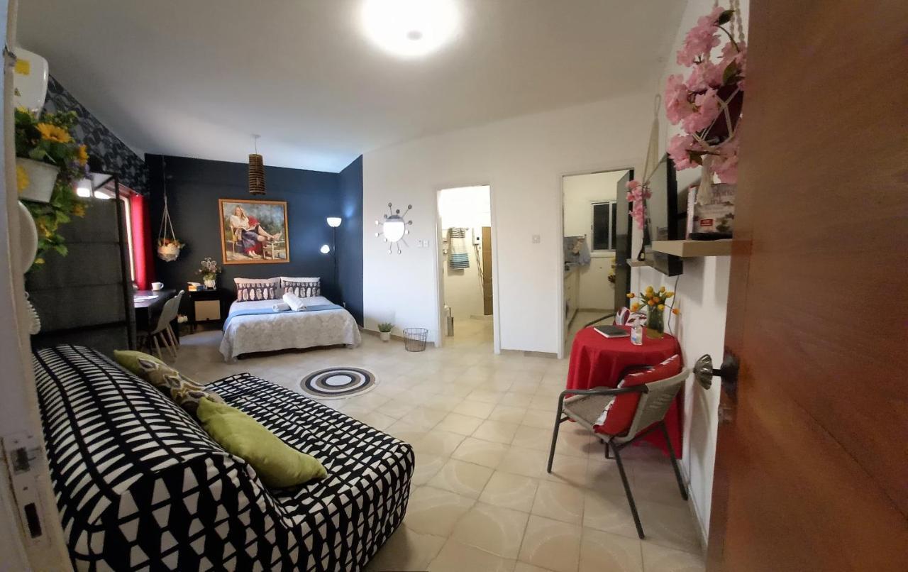 Artemis Boutique Apartment 2 ลิมาซอล ภายนอก รูปภาพ